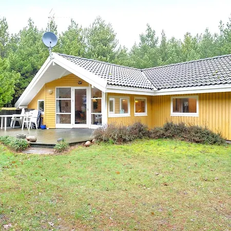 Holiday home Alaine - 850m From The Sea In Western Jutland By Interhome *